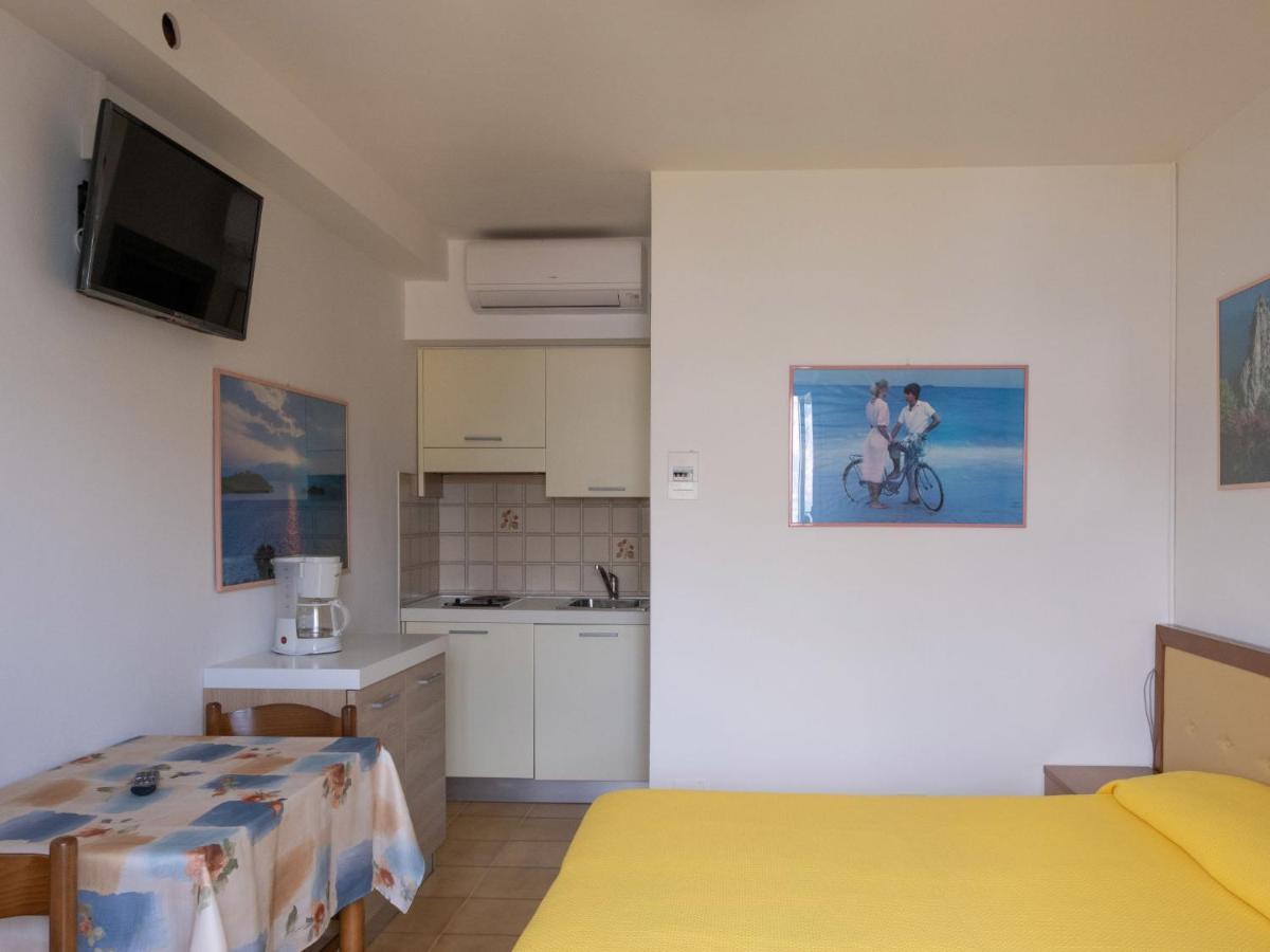 Locazione Turistica Casa Maria-5 By Interhome Assenza di Brenzone Exteriör bild